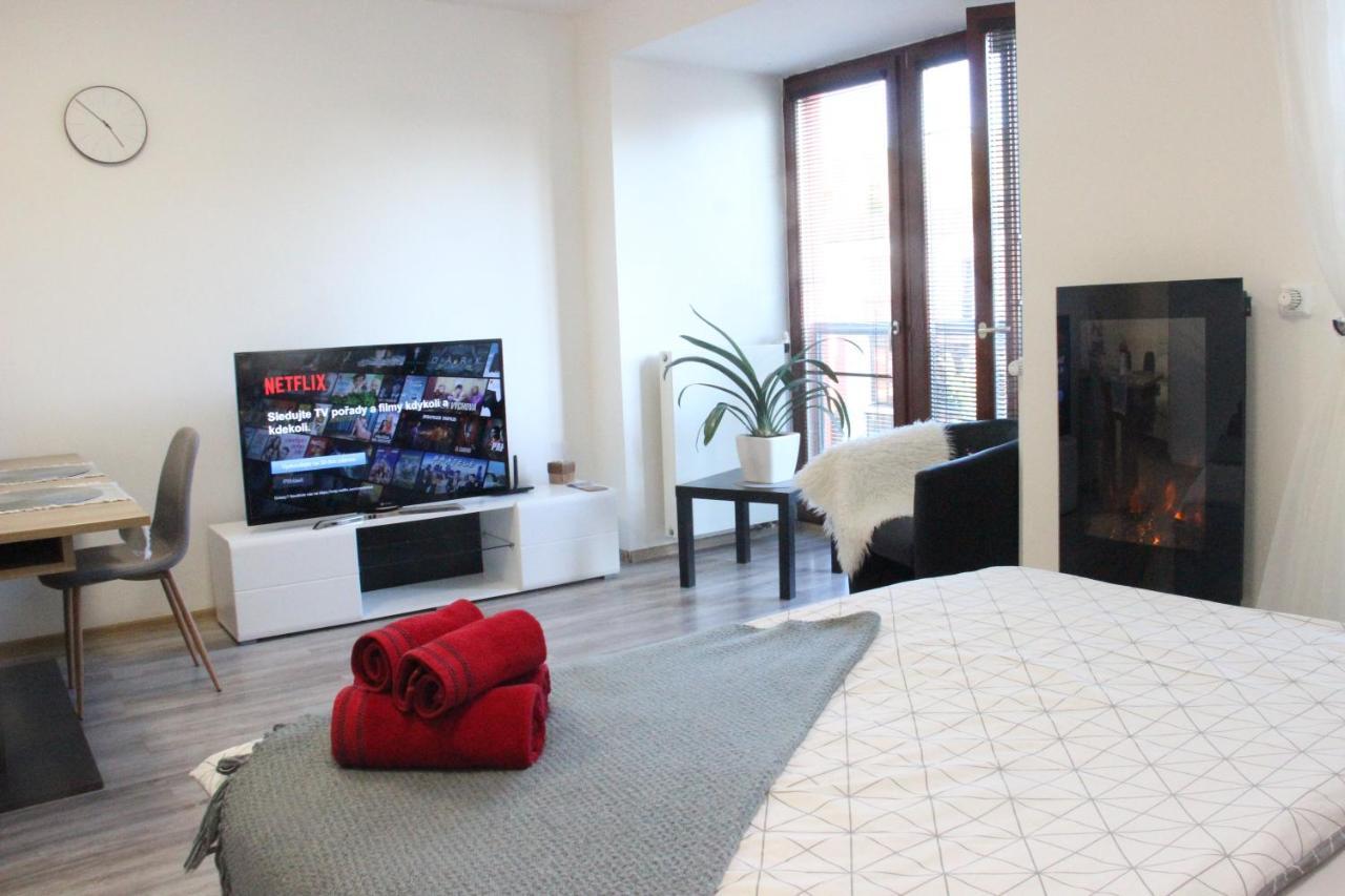 Luxury Studio In The Heart Of Beroun Esterno foto