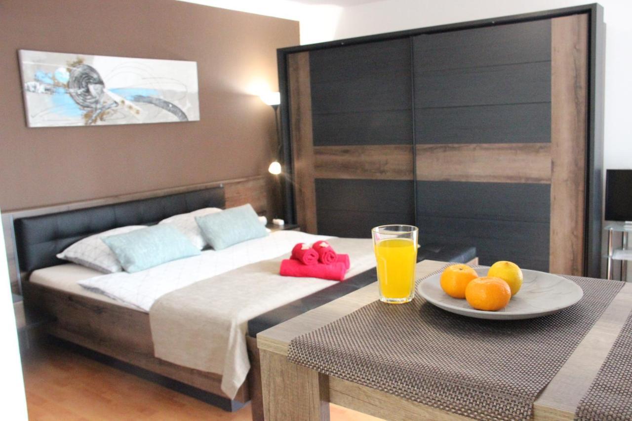 Luxury Studio In The Heart Of Beroun Esterno foto